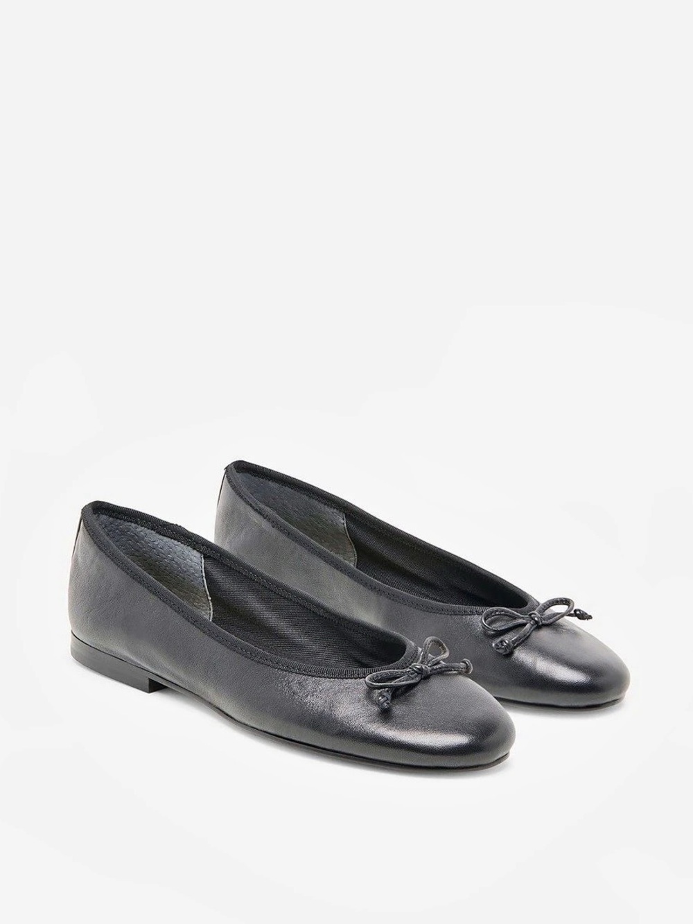 Dolce Vita Ritla Ballet Flats in Black